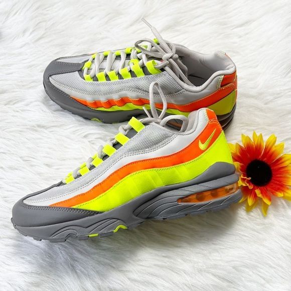 🎉HP🎊Nike Air Max 95 GS 'Vast Grey Volt' Sneakers - Picture 1 of 11